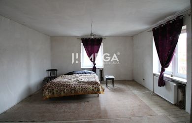 Na predaj - Dom s veľkým pozemkom v Pakostove