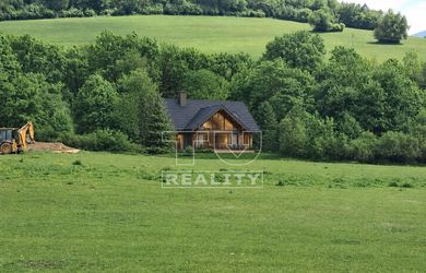 NA PREDAJ POZEMOK VHODNÝ NA VÝSTAVBU RODINNÉHO DOMU O VÝMERE 968M2