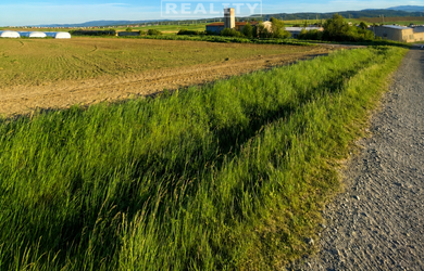 NA PREDAJ Lukratívny pozemok s panoramatickým výhľadom v Poprade