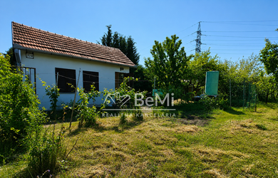 Predaj, záhrada s murovaným domčekom | Levice – Krížny vrch (033-13-SIHA)
