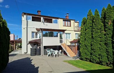 Rd 4 izbový s garážou a pozemkom o výmere 361 m2 Trenčín-Zámostie