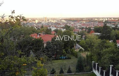 AVENUE I PREDAJ, slnečný rodinný dom, Mudroňova, BA I