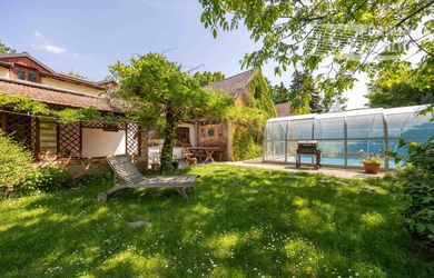 Predaj vidiecky rodinný dom  po rekonštrukcii s bazénom, garážou a pozemkom 800 m2 Vištuk