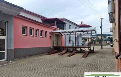 Na prenájom 1300 m2 administratívno-skladový objekt Banská Bystrica