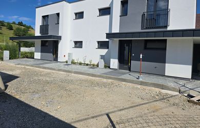 B 02 - Moderné a kvalitné bývanie pre rodinu- Novostavba 4 izb.domu s garážou,288 m2 - Bitarová