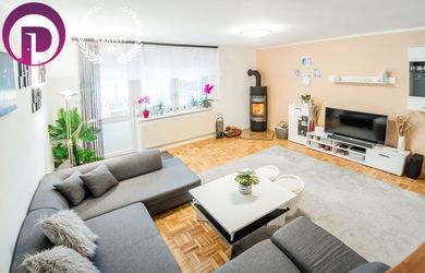 PRIESTRANNÝ 5-IZBOVÝ RODINNÝ DOM S DVOJGARÁŽOU A ZÁHRADOU V DUNAJSKEJ STREDE - 204 m² úžitkovej plochy