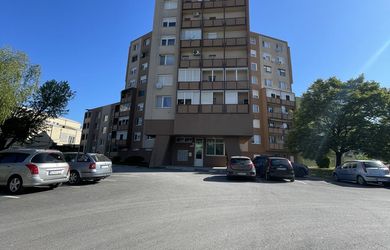 Dražba 2 - izbového bytu v Nových Zámkoch