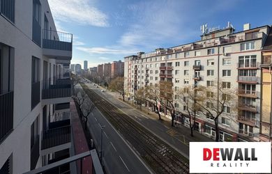 Na prenájom garážové státie pri Račianskom Mýte.
