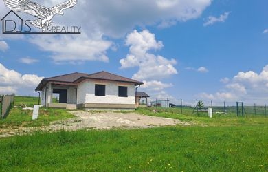 EXKLUZÍVNE - Na predaj rozostavaný rodinný dom v obci Čelovce (okr. Prešov).