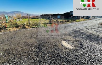 lukratívny stavebný pozemok s rozlohou 575m2 s krásnym výhľadom na mesto