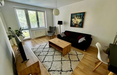 MODERNÝ zrekonšt. 2. izb. byt s balkónom.,52m2, Sídlisko II.