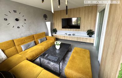 ID-4239 EXKLUZÍVNE – Luxusný a plne zariadený 3-izbový byt Michalovce