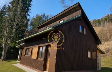 Na predaj chata s veľkým pozemkom 1948m2