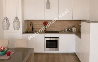 Moderný 2 izbový apartmán v NOVOSTAVBE Urban Residence s veľkým balkónom a dvomi garážovými státiami