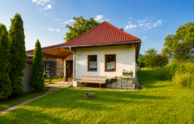 NA PREDAJ ZREKONŠTRUOVANÝ RODINNÝ DOM V OBCI HOLLÓHÁZA