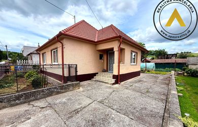 Exkluzívne v APEX reality 4i. rodinný dom v Tepličkách na pozemku 511 m2