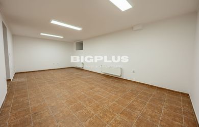 Nebytový priestor so zázemím v Prievidzi | vhodný pre služby, e-shop alebo ateliér