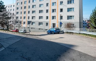 1.BCR | 2 – IZB.BYT, ZREKONŠTRUOVANÝ, PIVNICA, ul. MOZARTOVA, BRATISLAVA