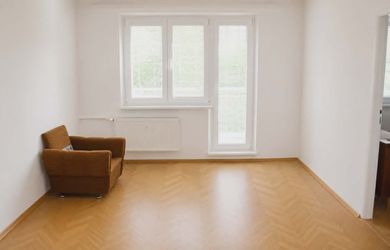 SPEKTRUM REALITY- Na Predaj 3-izbový byt, 62 m2 s balkónom, Handlová, ul. Prievidzská