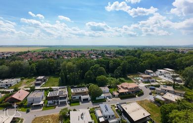 RUSOVCE, stavebný pozemok 809 m2 – vyhľadávaná časť pri lesoparku