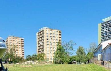 Predaj stavebnorekreačný pozemok priamo pri Dunaji  v meste Štúrovo, okres Nové Zámky