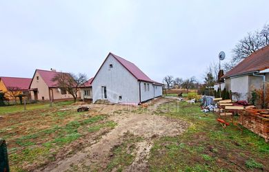 DIRECTREAL|Ponúkam na predaj 4i holodom v obci Žitavce, 5km od Vrábeľ, pozemok 1975 m2