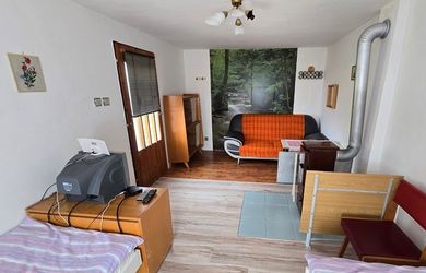 Ponúkame exkluzívne na predaj útulný domček v Žemberovciach spolu s pozemkom o výmere 531 m2