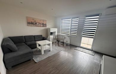 Prakticky riešený 3- izbový byt, rodinná lokalita Východ, MI