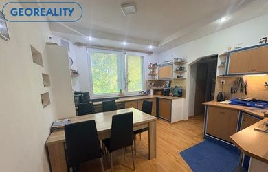 Rezervované Tichá lokalita - 3 Izbový byt Levice