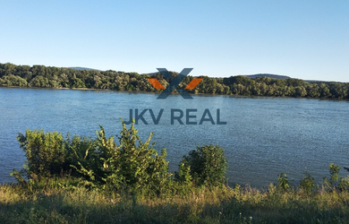EXKLUZÍVNA PRÍLEŽITOSŤ PRI DUNAJI – POZEMOK V OBCI MOČA