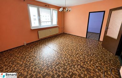 REZERVOVANÉ - 4-izbový byt, 74 m², pôvodný stav