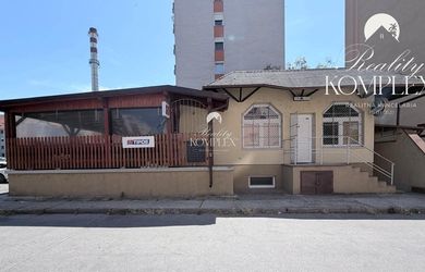 Reality KOMPLEX s.r.o Vám ponúka na predaj polyfunkčú budovu v Dunajskej Strede