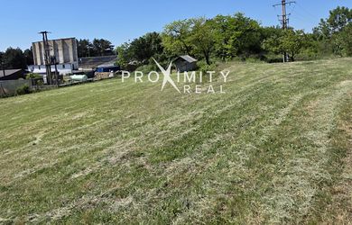 Strategický developerský pozemok 2607 m² na Zemplínskej šírave (stredisko Hôrka) – s vydanou ÚPI