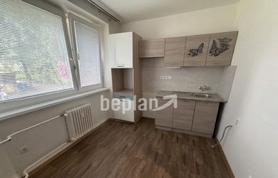 Na prenájom 1-izbový byt s balkónom v lokalite Martin-Podháj