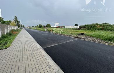Reality KOMPLEX s.r.o. Vám ponúka na PREDAJ 9 lukratívnych pozemkov v Šamoríne, časť Bučuháza