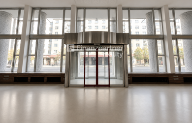 PRENÁJOM - Reprezentatívny obchodný priestor v centre BA