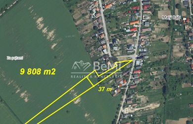 Malý Báb orná pôda časť v intraviláne obce ID 623-14-MIG