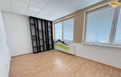 Nová kancelária na Prenájom - 18m2  - Priemyselná ulica