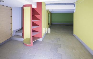 PRENÁJOM: Obchodný priestor 111m2 v centre Čadce