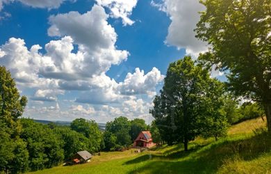 NOVÁ CENA - Sloboda na dosah ruky: Čarovná usadlosť v lone prírody len 5 minút od Krupiny
