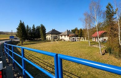 VIAC AKO 2 000 M² MOŽNOSTÍ LEN PÁR MINÚT OD PREŠOVA