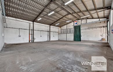 Na prenájom  – výrobno–skladová hala s administratívnym a sociálnym zázemím o výmere 234 m2 , Nové Mesto nad Váhom