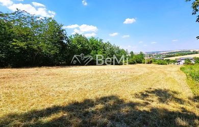 Predaj, investičný pozemok 515 m²- Podhájska (047-14-SIHA)