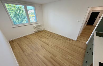 REZERVOVANÉ Berg & Bauman – PREDAJ - 3-izbový byt, TOP REKONŠTRUKCIA, DÚBRAVKA