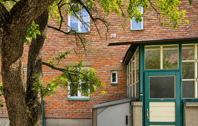 DELTA - NA PREDAJ 3-IZBOVÝ BAŤOVSKÝ ŠESŤDOMČEK SO ZÁHRADOU