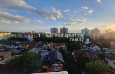 PREDAJ -3 izbový, slnečný, atraktívny byt s loggiou, - Podunajské Biskupice - atraktívna lokalita
