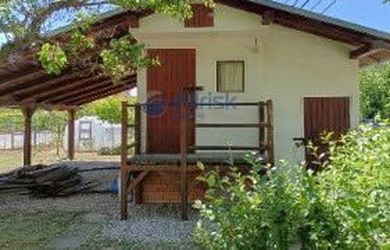 Záhrada 526m2 s murovanou chatkou v Kráľovej nad Váhom blízko rieky Váh