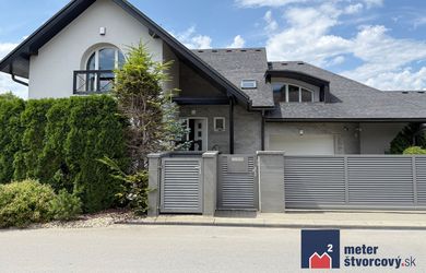 Prenájom rodinnej vily s krásnou záhradou 1250 m2 | Stránske | Rajecké Teplice