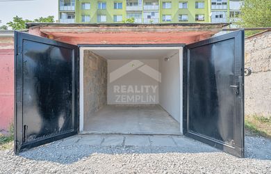 Rezervovali sme prenájom garáže