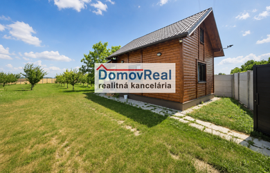 Výnimočná nehnuteľnosť v lone prírody – novostavba chaty, rodinný dom a ovocný sad | Veľký Ostrov – Kolárovo